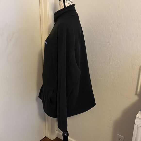 Patagonia Black Zipper Closure Fleece - Picture 2 of 10